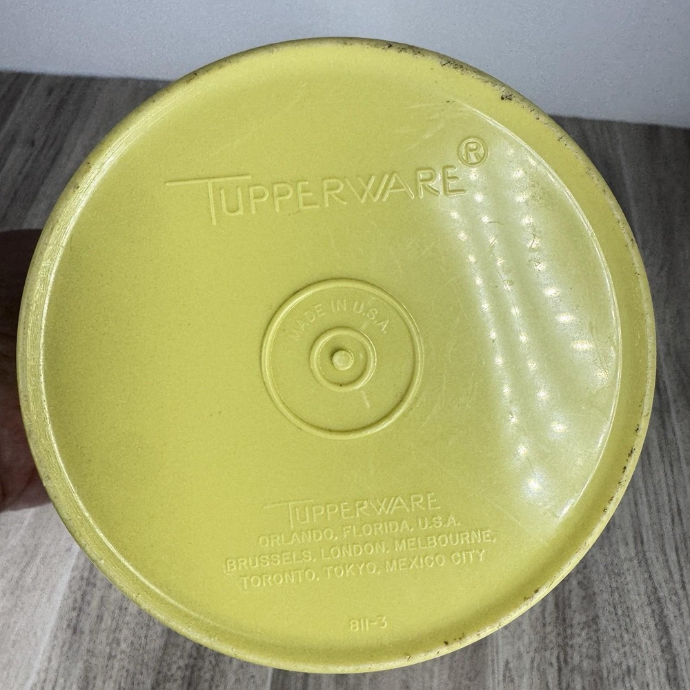 Vintage Tupperware Yellow Servalier Canister Starburst Lid Daisy Retro Kitchen - Picture 5 of 8